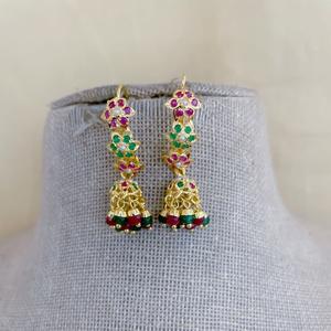 Pendientes de Diseño de Alta Calidad con Acabado Dorado, Estilo Tradicional, Estilo Jadau, Colección de Joyería para Bodas para Mujeres y Niñas - Product Image 1