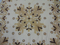 Nappe carrée brodée à motif floral, de haute qualité, classique et élégante, faite à la main, pour l'intérieur et l'extérieur