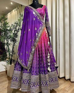 Sequin brodé de chinon lourd traditionnel Lehenga Choli Dupatta Ensemble de créateurs élégants pour les mariages Occasions de fête pour - Product Image 2