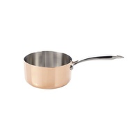 Casserole en acier inoxydable authentique utilisée par les chefs cuisiniers pour les recettes sensibles à la chaleur, résultats de qualité supérieure, préparations traditionnelles
