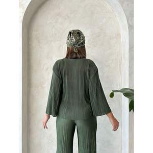 Blusa plisada para mujer con lazo frontal - Product Image 4