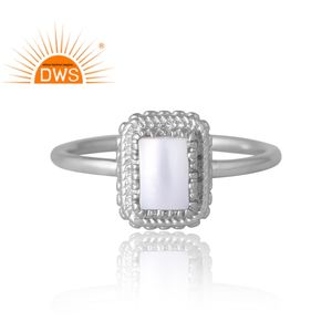 แหวนพลอยไข่มุกชุบโลหะเงินแท้ดีไซน์ดีที่สุดสำหรับผู้หญิงของขวัญ - Product Image 3