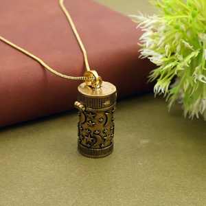 สร้อยคอจี้ทรงกระบอกลายพระจันทร์และดวงดาวสไตล์วินเทจ, จี้กล่องอธิษฐานสีทองโบราณ, เครื่องประดับช่องลับสไตล์เรโทร - Product Image 4