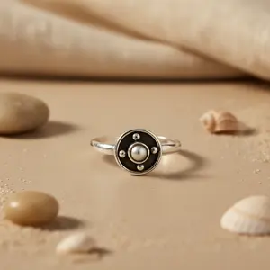 Anillo Minimalista de Plata 925 con Perla para Mujer, Elegante Accesorio de Joyería - Product Image 1