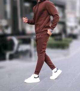 Chándal de invierno con estampado en relieve para hombre, Sudadera con capucha, pantalones de chándal, técnicas bordadas - Product Image 1