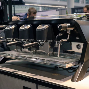 Achetez une nouvelle machine à café expresso commerciale à 3 groupes avec moulin intégré, disponible à prix avantageux. Achetez une machine à café. - Product Image 1