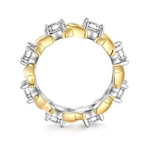 Bague de mariage Jeulia pour femme en argent sterling bicolore entrecroisée avec moissanite taille coussin - Product Image 4
