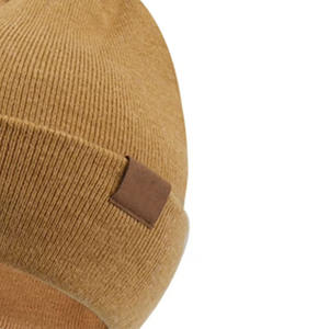 Gorros de Punto de Color Sólido Premium Unisex, Impresión de Logotipo Personalizado, Impresión Digital Disponible, Todos los Colores y Tamaños, Estilo Urbano Común - Product Image 2