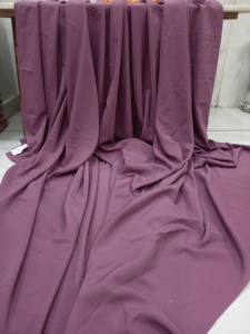 Premium 100% Doux DMD Tissu Abaya Élégant Modeste Mode Haute Qualité Matériau Respirant Doux et Durable avec Style Uni - Product Image 2