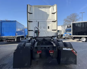 Best!! Top Diesel Semi Truck Tractor Head 6x4 Sleeper Cab for Long Route Cargo <b>Transport</b> Cab Diesel for Bulk <b>Transport</b> - Product Image 4