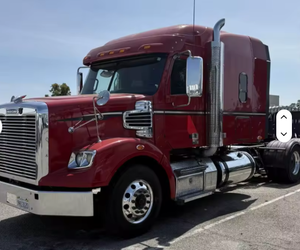 Camion semi-remorque Coronado 122 SD Sleeper d'occasion - Cabine plate, 455 CV, boîte manuelle 13 vitesses, prêt à être expédié - Product Image 2