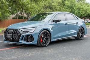 Excellent état, Audi RS3 d'occasion 2024, 6 000 miles, moteur turbo 5 cylindres - Product Image 4