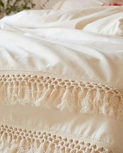 Ensemble de housse de couette Boho 100% coton avec glands élégants literie blanche motif solide pour la maison hôtel mariage ferme hôpital utilisation - Product Image 2