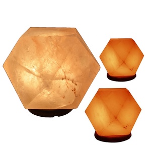 Sian Enterprises Meilleure lampe en forme de diamant de sel de l'Himalaya-sculptée pour la décoration de la maison Détendez-vous et rechargez avec une lueur apaisante - Product Image 2