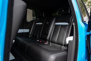 2022 โรลส์-รอยซ์ คัลลิแนน แบล็คแบดจ์ น้ำมันเบนซิน ไมล์น้อย - Product Image 5