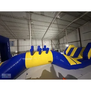 Juego de Piscina con Obstáculos Inflables de Agua - Product Image 1