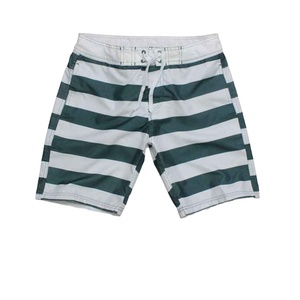 Nouveaux shorts tendance pour hommes, séchage rapide, décontractés, imprimés par sublimation personnalisée, rayés, respirants, pour la plage et la baignade - Product Image 3