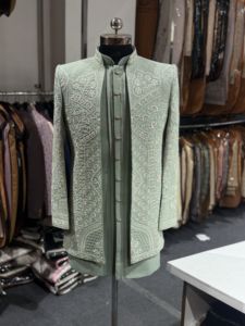 Veste ethnique de mariage pour homme en sherwani vert olive brodé - Product Image 4