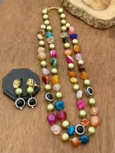 Ensemble Mala en agate de qualité supérieure pour femmes pendentif coloré avec boucles d'oreilles pour vêtements ethniques modernes formels décontractés en bijoux en laiton - Product Image 5