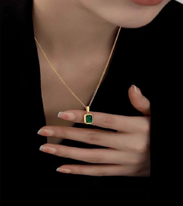 Delicado colgante de diamante en forma de corazón. Un símbolo del amor y la gracia. Disponible a precios de mayoreo. - Product Image 6