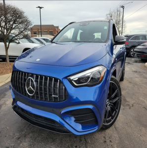 ORIGINAL 2024 BenZZ AMG GLA 35 4MATIC AWD SUV/Crossover con Tracción en las Cuatro Ruedas, Motor de 1-4 Cilindros, Automático, 5 Asientos, Súper Limpio - Product Image 1