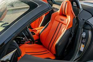 2023 Asstoon Martin Vantage Convertible Gasolina Bajo Kilometraje - Product Image 5