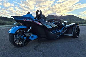 SlingshotR 2020 ~4500 miles 203 ch 4 cylindres - Product Image 2