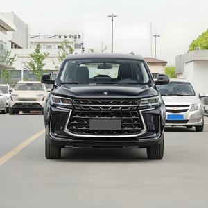 Mini SUV 2021 usado, en excelentes condiciones, caja de cambios de gasolina de alta eficiencia, asientos de cuero claro, neumáticos R18, tracción trasera, sin accidentes y listo para usar. - Product Image 2