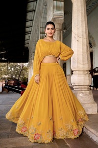 Véritable georgette entièrement cousue ensemble de cordons lehenga choli avec paillettes et broderie de fil parfait pour un mariage ou une fête - Product Image 4