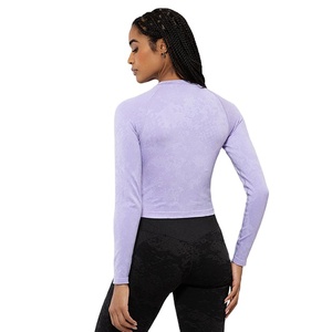 เสื้อยืดแขนยาวออกกำลังกายสำหรับผู้หญิง ผ้าโพลีเอสเตอร์ 100% น้ำหนักเบา คอกลม แฟชั่นฤดูร้อน ขายส่ง OEM - Product Image 5