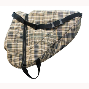 Bolsa de transporte de sillín inglés resistente con costuras reforzadas y revestimiento a prueba de polvo que proporciona una protección duradera para sillines finos - Product Image 2