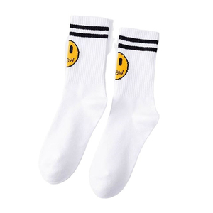 Calcetines deportivos para hombre con logotipo personalizado, algodón de color sólido al por mayor - Product Image 3