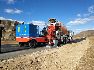 <span class=keywords><strong>Pavé</strong></span> à béton professionnel pour bordures de trottoir |   Machine de formage de bordures et de caniveaux continue pour les travaux routiers à grande échelle - Product Image 5