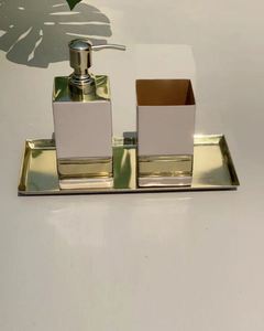 Accessoire de salle de bain en laiton utilisation chambre hôtel Restaurant accessoires de bain tenant fabriqué en inde quantité en vrac de haute qualité - Product Image 4