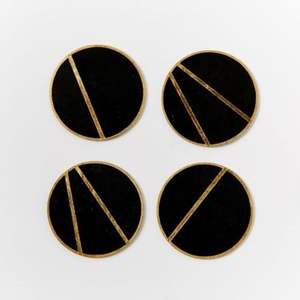 Sous-verres en résine durable avec surfaces faciles à nettoyer pour les ménages occupés lot de 8 pour les restaurants plats et les hôtels - Product Image 5