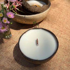 Meilleure vente 2024 bougie écologique en cire de soja en coquille de noix de coco faite à la main au Vietnam beaucoup parfumées pour Thanksgiving et Noël - Product Image 3