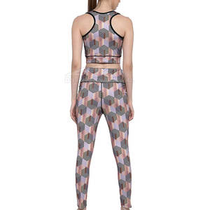 Ensemble de yoga à motif solide pour femmes, vêtements de fitness personnalisables avec conception de sublimation - Product Image 4