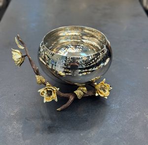 Bol de service de fête moderne de luxe en acier inoxydable avec un design de branche brune naturelle et une fleur dorée, écologique - Product Image 2