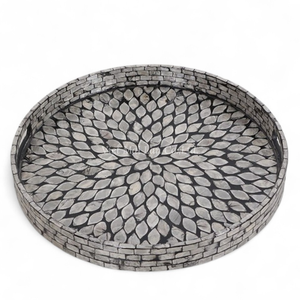 Bandeja de Servir Hecha a Mano con Madreperla, Bandeja Decorativa con Incrustaciones de Concha Natural, Decoración Ecológica para el Hogar - Product Image 3