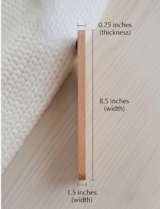 Marcapáginas de Madera Rectangular Grabado con Diseño Minimalista de 3.5 Pulgadas con Borla Negra, Accesorio Decorativo de Lectura - Product Image 4
