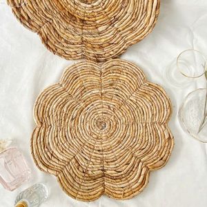 Assiette de présentation ronde classique en jacinthe d'eau, faite à la main, écologique, neutre, pour décoration murale et table à manger - Product Image 3