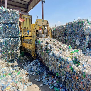 Déchets de bouteilles en plastique propres pour la vente en gros en vrac, avec une forme claire et stable, soutenant les besoins de production de recyclage robuste - Product Image 5