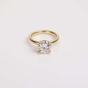 Bague de fiançailles en or 14 carats avec diamant rond de laboratoire de 2 carats VS/EF 2,75 mm - Product Image 2