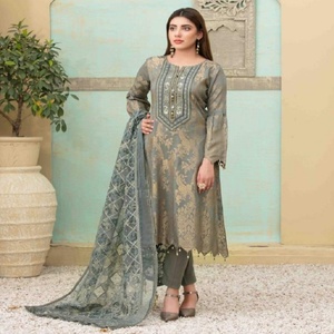 Trajes Shalwar Kameez de Lujo con Tejido Jacquard Banarsi, Decoración de Encaje, Tela Pakistaní e India para Uso Casual - Product Image 3