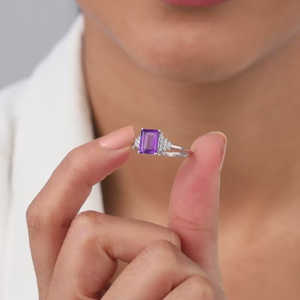 แหวนเงินแฮนด์เมดดีไซน์เนอร์ด้วยหินอเมทิสต์สีม่วงเข้มดีไซน์แบบฝาโบราณและเคลือบโรเดียม - Product Image 4