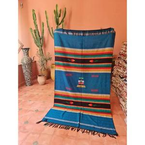 Couverture marocaine faite à la main, authentique artisanat berbère, couverture douce tissée à motifs tribaux, décoration d'intérieur, cadeau - Product Image 1