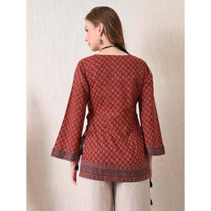 Handblock màu đỏ in dệt cotton áo dài với Chic Side slits và tua mùa hè dân tộc phong cách boho hàng đầu giản dị - Product Image 3