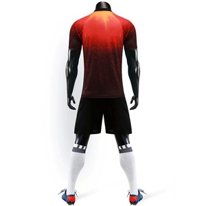 Maillots de football dernier modèle maillot de football en polyester respirant à séchage rapide uniforme nouveaux vêtements de sport - Product Image 3