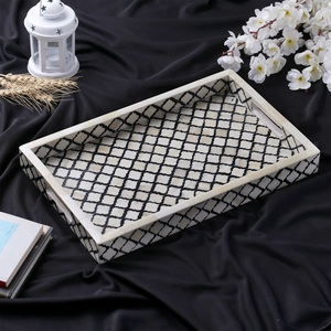 Bandeja de incrustaciones de hueso decorativa pulida hecha a mano Accesorio decorativo de bandeja de hueso único - Product Image 4