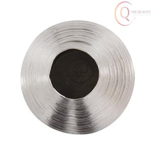 Vase décoratif de table en métal haut de gamme, conçu pour les maisons modernes, les bureaux et les projets de décoration intérieure - Product Image 5